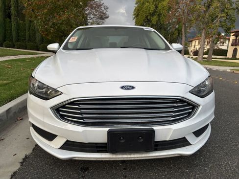 Used 2018 Ford Fusion S image 2