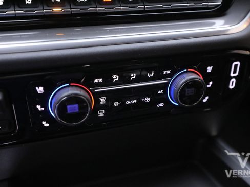 New 2026 Chevrolet Silverado 3500 High Country w/ Technology Package image 24