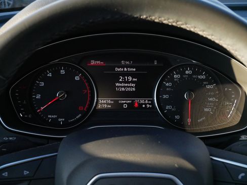 Used 2023 Audi Q5 Premium w/ Convenience Package image 22