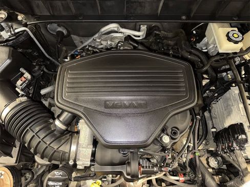 Used 2017 GMC Acadia SLT image 12