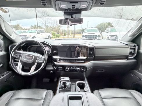 Used 2022 GMC Sierra 1500 Elevation w/ Elevation Premium Package image 21