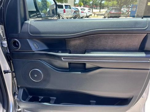 Used 2021 Ford Expedition Limited RWD image 39