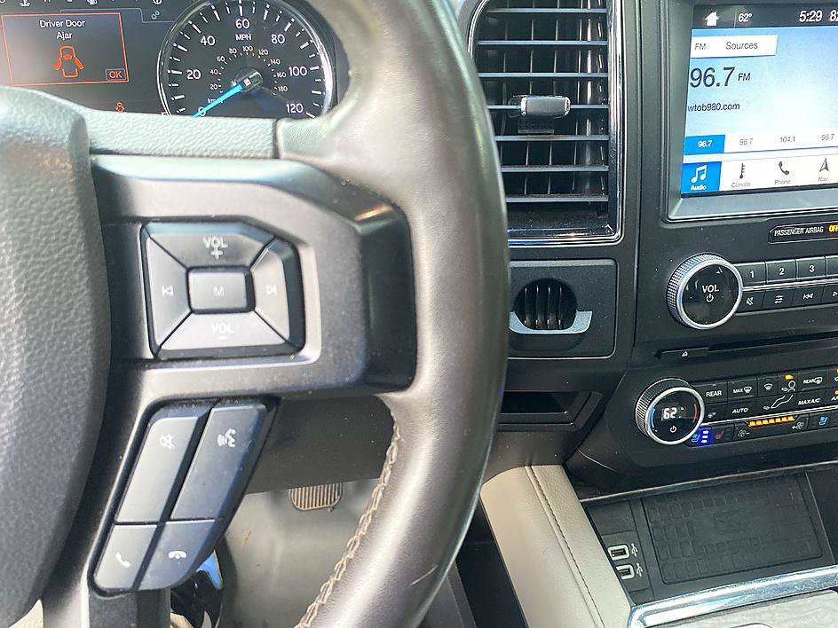 Used 2018 Ford Expedition Limited AWD/4WD image 35