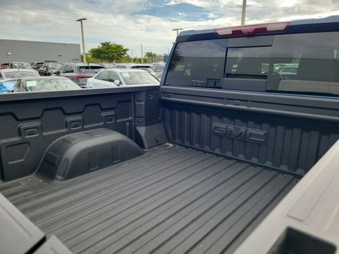 Used 2026 GMC Sierra 1500 Denali Ultimate image 9