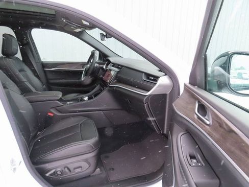 New 2026 Jeep Grand Cherokee Limited w/ Limited Altitude Package image 24