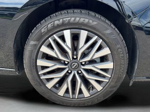 Used 2025 Nissan Altima 2.5 SV AWD/4WD image 31