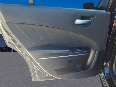 Used 2016 Dodge Charger R/T RWD image 11