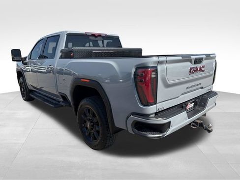 Used 2024 GMC Sierra 2500 AT4 w/ Technology Package AWD/4WD image 5