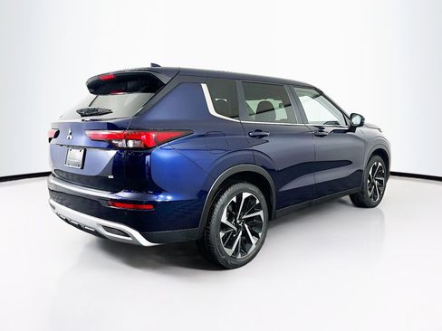 Used 2024 Mitsubishi Outlander SE image 9