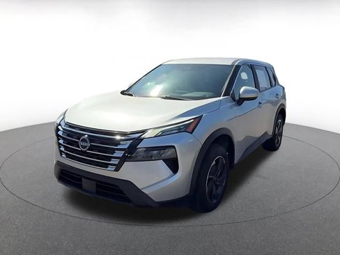 Used 2025 Nissan Rogue SV FWD image 5