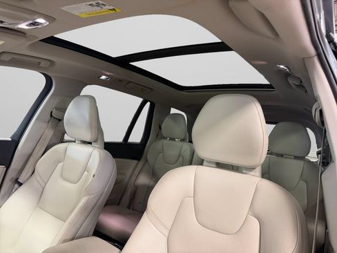 Used 2017 Volvo XC90 T6 Momentum w/ Vision Package AWD/4WD image 34