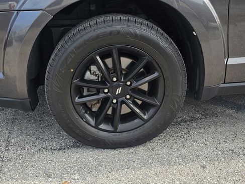 Used 2019 Dodge Journey SE w/ Blacktop Package FWD image 12
