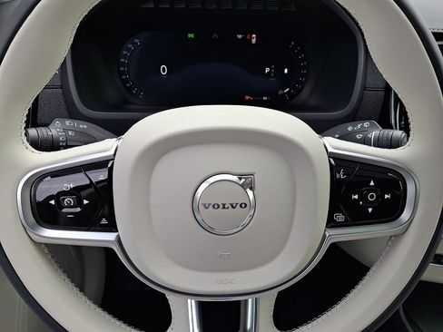 New 2026 Volvo XC90 B6 Ultra w/ Protection Package Premier AWD/4WD image 13