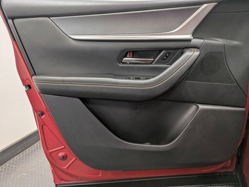 Used 2025 MAZDA CX-90 3.3 Turbo w/ Premium Plus Pkg image 8