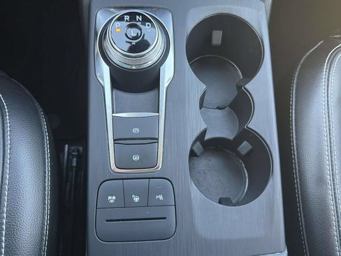 Certified 2020 Ford Escape Titanium FWD image 22