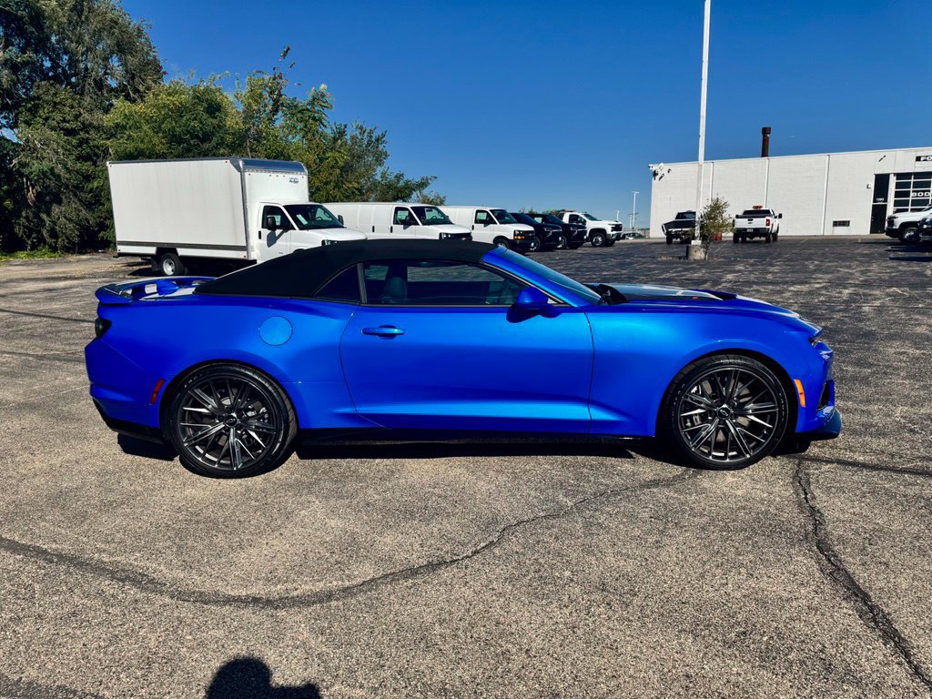 Used 2024 Chevrolet Camaro ZL1 RWD image 9