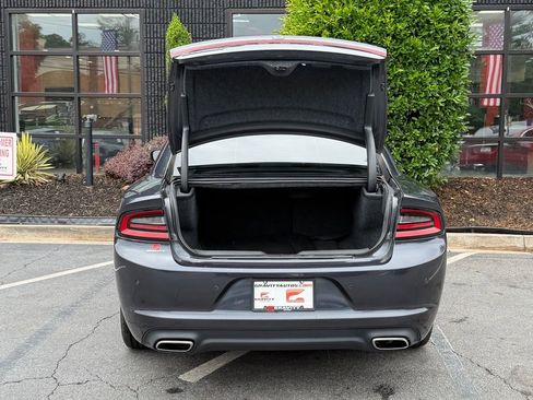 Used 2019 Dodge Charger SXT RWD image 15