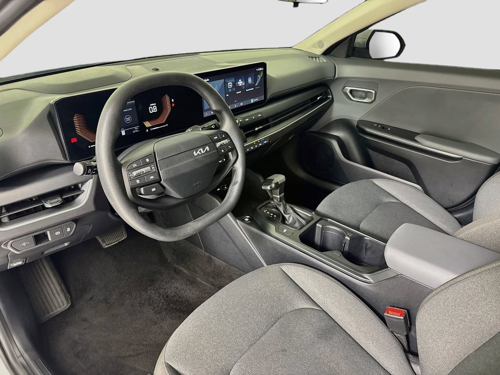 Used 2025 Kia K4 FWD image 10