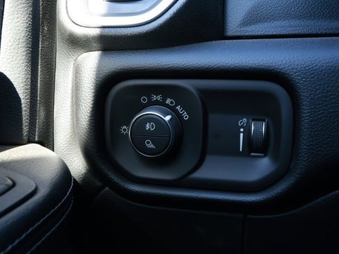 New 2026 RAM 2500 Big Horn AWD/4WD image 15