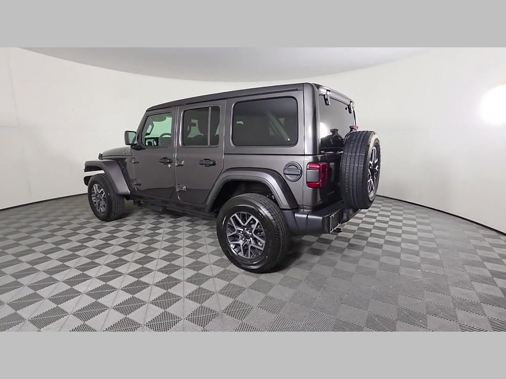 Used 2026 Jeep Wrangler Unlimited Sahara AWD/4WD image 44
