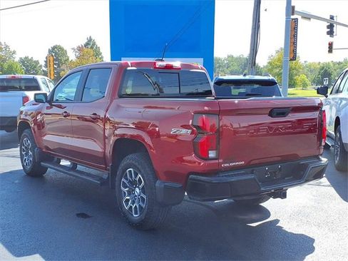 Used 2023 Chevrolet Colorado Z71 image 3