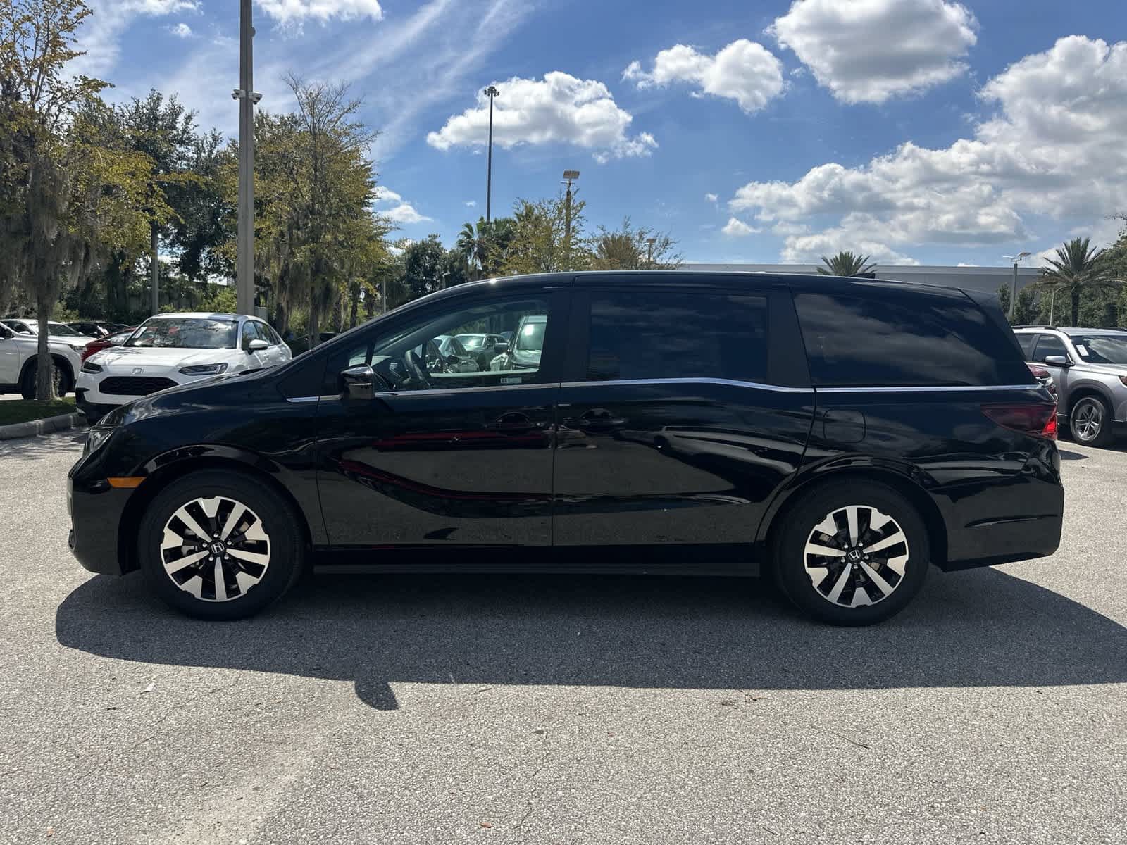 New 2027 Honda Odyssey EX-L image 3