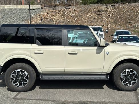 Certified 2025 Ford Bronco Outer Banks image 4