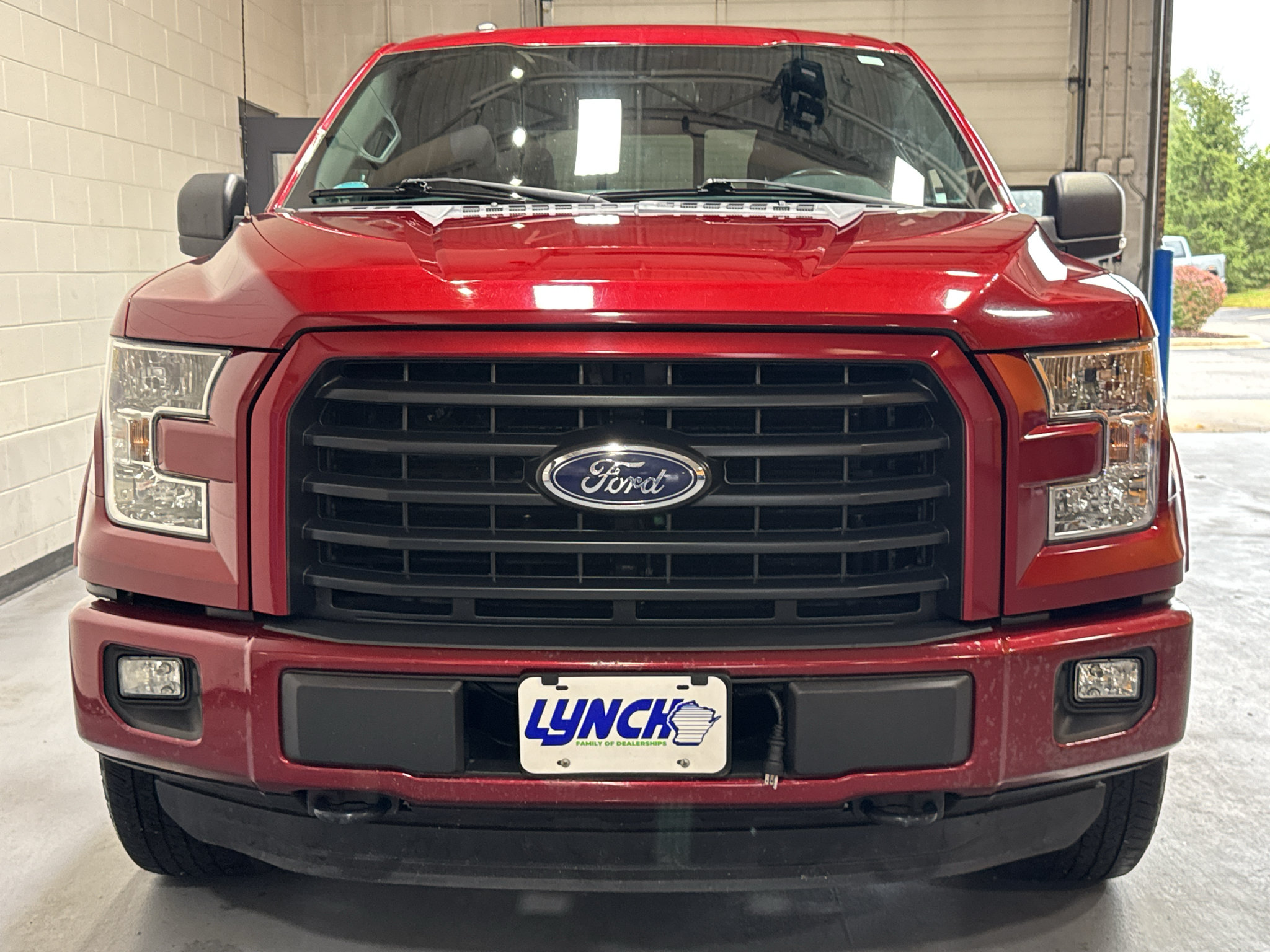 Used 2015 Ford F150 XLT w/ Equipment Group 301A Mid AWD/4WD image 8
