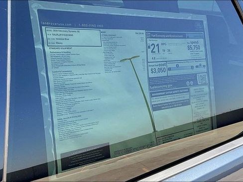 New 2025 Land Rover Discovery Dynamic SE image 16