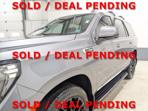Used 2022 GMC Yukon SLT w/ SLT Premium Package image 7