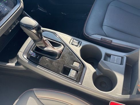 Certified 2025 Subaru Crosstrek 2.5i Limited w/ Crosstrek Mirror Package image 17