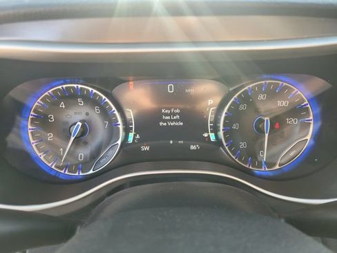 New 2026 Chrysler Pacifica Select FWD image 21