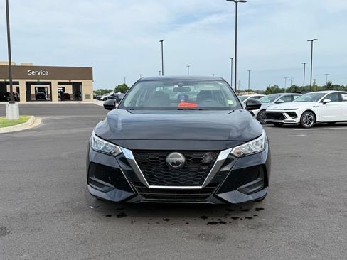 Used 2022 Nissan Sentra SV FWD image 2