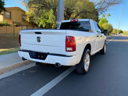 Used 2016 RAM 1500 Express image 2