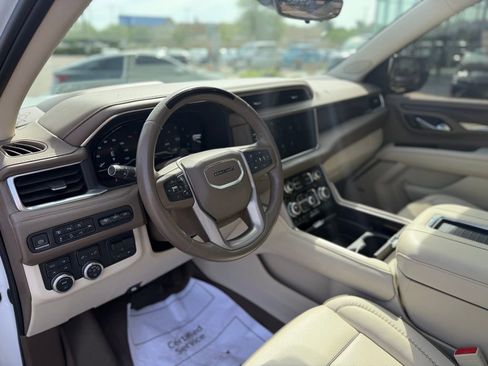 Used 2023 GMC Yukon XL Denali w/ Denali Reserve Package image 13