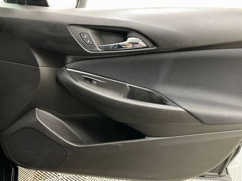Used 2018 Chevrolet Cruze LS image 32