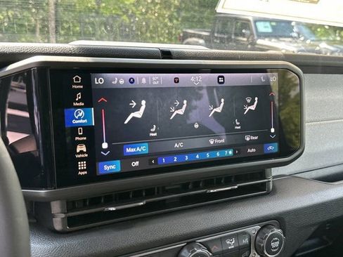 New 2026 Jeep Gladiator Sport AWD/4WD image 23