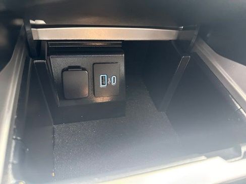 Used 2022 Ford Explorer ST w/ Equipment Group 401A AWD/4WD image 19