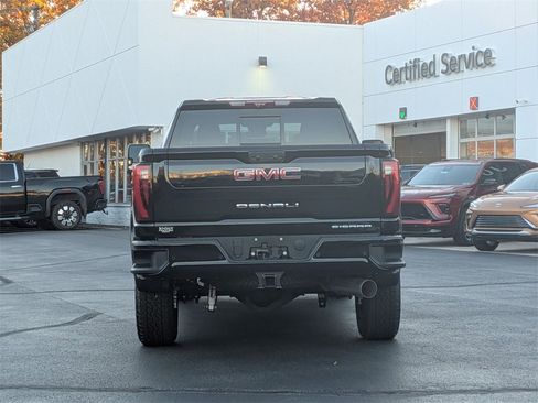 New 2026 GMC Sierra 2500 Denali w/ Max Trailering Package image 5