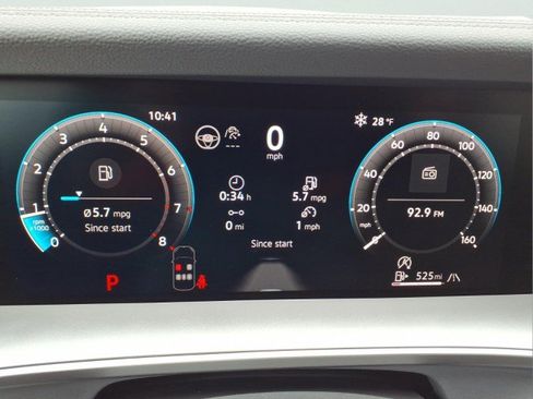 New 2026 Volkswagen Tiguan SE image 26