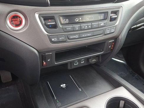 Used 2025 Honda Ridgeline RTL+ image 16