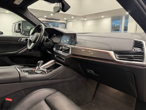 Used 2022 BMW X6 M w/ Executive Package image 7