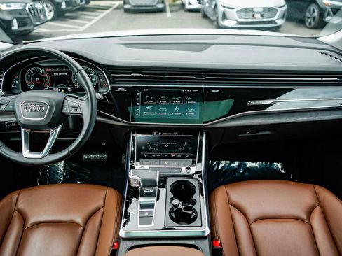 Used 2023 Audi Q8 Premium w/ Convenience Package image 12