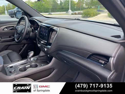 Used 2023 Chevrolet Traverse Premier AWD/4WD image 31