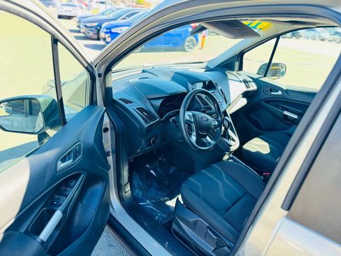 Used 2015 Ford Transit Connect XLT image 9