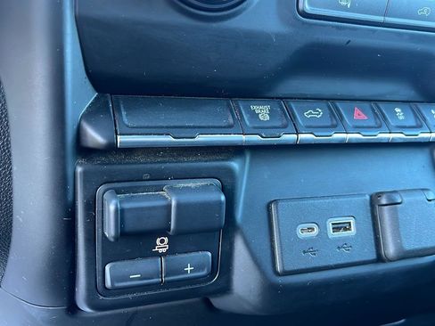 Used 2023 Chevrolet Silverado 2500 LT image 41