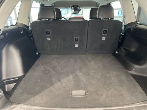 Used 2023 Jeep Grand Cherokee Limited w/ Trailer Tow Prep Group (B) image 10