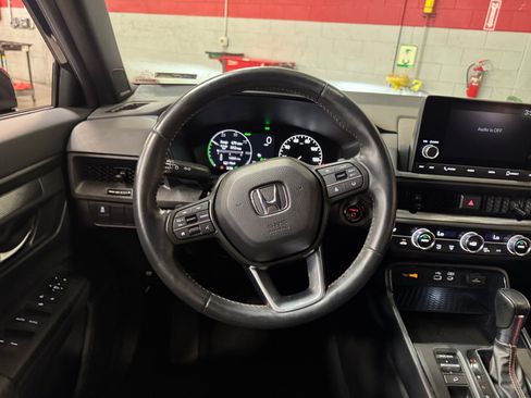Used 2024 Honda CR-V Sport image 9