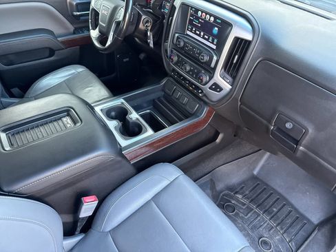 Used 2018 GMC Sierra 2500 SLT w/ Duramax Plus Package AWD/4WD image 15
