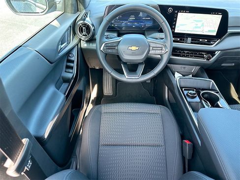 New 2026 Chevrolet Equinox LT w/ Safety and Technology Package image 16